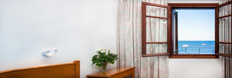 Irini'S Rooms Fteoura Kamári エクステリア 写真